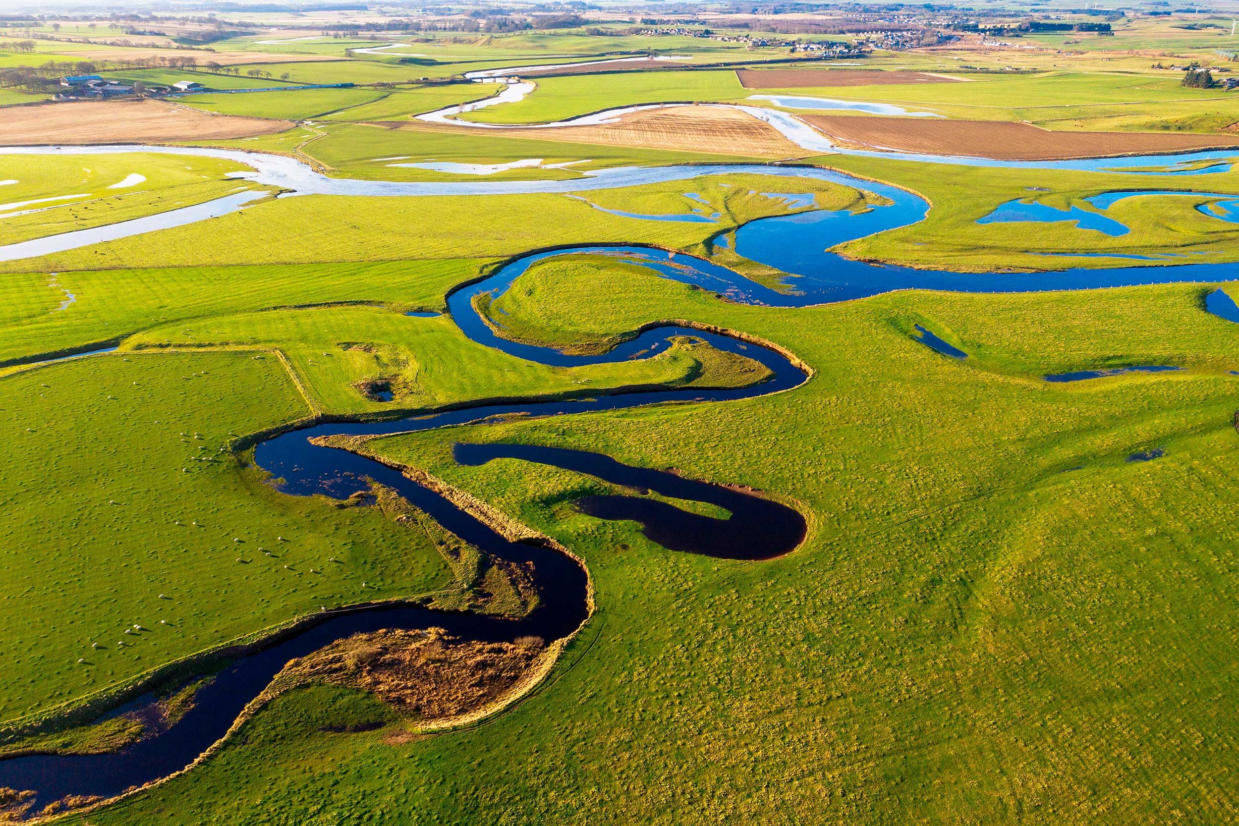 Aerial shot of the River Clyde and its Oxbow formations